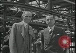 Standbild Ford Willow Run Flugzeuge Anlage Willow Run Michigan USA, 1945, aus Sekunde 30 historischem Filmmaterial Videoclip 65675076822