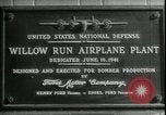 Standbild Ford Willow Run Flugzeuge Anlage Willow Run Michigan USA, 1945, aus Sekunde 36 historischem Filmmaterial Videoclip 65675076822