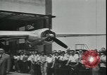 Standbild Ford Willow Run Flugzeuge Anlage Willow Run Michigan USA, 1945, aus Sekunde 56 historischem Filmmaterial Videoclip 65675076822