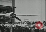 Standbild Ford Willow Run Flugzeuge Anlage Willow Run Michigan USA, 1945, aus Sekunde 57 historischem Filmmaterial Videoclip 65675076822