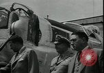 Standbild Ford Willow Run Flugzeuge Anlage Willow Run Michigan USA, 1945, aus Sekunde 59 historischem Filmmaterial Videoclip 65675076822