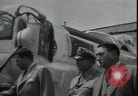 Standbild Ford Willow Run Flugzeuge Anlage Willow Run Michigan USA, 1945, aus Sekunde 60 historischem Filmmaterial Videoclip 65675076822