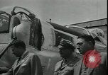 Standbild Ford Willow Run Flugzeuge Anlage Willow Run Michigan USA, 1945, aus Sekunde 61 historischem Filmmaterial Videoclip 65675076822