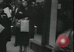 Standbild Mays Kleidungsstücke für Bedürftige Brooklyn New York City USA, 1934, aus Sekunde 33 historischem Filmmaterial Videoclip 65675076824