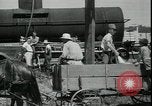 Image 'eau pour faire face à la sécheresse Louisburg Kansas USA, 1936, de la seconde 24 séquences d'archives historiques vidéo 65675076829