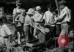 Image 'eau pour faire face à la sécheresse Louisburg Kansas USA, 1936, de la seconde 30 séquences d'archives historiques vidéo 65675076829