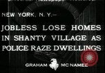 Immagine di Shanty village cancellata dalla polizia New York United States USA, 1933, secondo 1 filmato di repertorio 65675076833