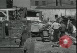 Immagine di Shanty village cancellata dalla polizia New York United States USA, 1933, secondo 23 filmato di repertorio 65675076833