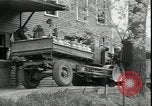 Standbild Milchbauern protestieren gegen Preise und dump Milch Mukwonago Wisconsin USA, 1933, aus Sekunde 15 historischem Filmmaterial Videoclip 65675076834