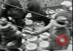 Standbild Milchbauern protestieren gegen Preise und dump Milch Mukwonago Wisconsin USA, 1933, aus Sekunde 16 historischem Filmmaterial Videoclip 65675076834