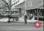 Standbild Milchbauern protestieren gegen Preise und dump Milch Mukwonago Wisconsin USA, 1933, aus Sekunde 20 historischem Filmmaterial Videoclip 65675076834