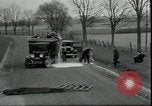 Standbild Milchbauern protestieren gegen Preise und dump Milch Mukwonago Wisconsin USA, 1933, aus Sekunde 27 historischem Filmmaterial Videoclip 65675076834