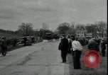 Standbild Milchbauern protestieren gegen Preise und dump Milch Mukwonago Wisconsin USA, 1933, aus Sekunde 34 historischem Filmmaterial Videoclip 65675076834