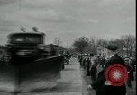Standbild Milchbauern protestieren gegen Preise und dump Milch Mukwonago Wisconsin USA, 1933, aus Sekunde 40 historischem Filmmaterial Videoclip 65675076834