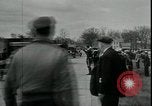 Standbild Milchbauern protestieren gegen Preise und dump Milch Mukwonago Wisconsin USA, 1933, aus Sekunde 45 historischem Filmmaterial Videoclip 65675076834
