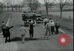 Standbild Milchbauern protestieren gegen Preise und dump Milch Mukwonago Wisconsin USA, 1933, aus Sekunde 61 historischem Filmmaterial Videoclip 65675076834