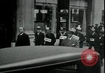 Immagine di I disoccupati nella grande depressione in cerca di lavoro New York City USA, 1930, secondo 21 filmato di repertorio 65675076851