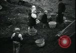 Immagine di Il popolo americano per il recupero carburante nella grande depressione Gary Indiana USA, 1931, secondo 25 filmato di repertorio 65675076859