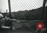 Immagine di Il popolo americano per il recupero carburante nella grande depressione Gary Indiana USA, 1931, secondo 41 filmato di repertorio 65675076859