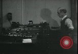 Image 'urgence imprimé de l'argent après faillite de banque en Grande dépression Raymond Washington USA, 1932, de la seconde 19 séquences d'archives historiques vidéo 65675076861