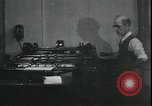 Image 'urgence imprimé de l'argent après faillite de banque en Grande dépression Raymond Washington USA, 1932, de la seconde 20 séquences d'archives historiques vidéo 65675076861