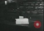 Image 'urgence imprimé de l'argent après faillite de banque en Grande dépression Raymond Washington USA, 1932, de la seconde 21 séquences d'archives historiques vidéo 65675076861