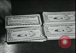 Image 'urgence imprimé de l'argent après faillite de banque en Grande dépression Raymond Washington USA, 1932, de la seconde 31 séquences d'archives historiques vidéo 65675076861
