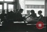 Image 'urgence imprimé de l'argent après faillite de banque en Grande dépression Raymond Washington USA, 1932, de la seconde 38 séquences d'archives historiques vidéo 65675076861