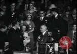 Image Franklin Delano Roosevelt avec petit-enfant et à la convention Chicago Illinois USA, 1932, de la seconde 12 séquences d'archives historiques vidéo 65675076864