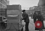 Image Des mesures de sécurité en usine United States USA, 1920, de la seconde 16 séquences d'archives historiques vidéo 65675076866