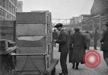 Image Des mesures de sécurité en usine United States USA, 1920, de la seconde 17 séquences d'archives historiques vidéo 65675076866