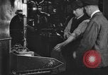 Image Des mesures de sécurité en usine United States USA, 1920, de la seconde 21 séquences d'archives historiques vidéo 65675076866