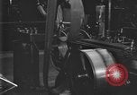 Image Des mesures de sécurité en usine United States USA, 1920, de la seconde 46 séquences d'archives historiques vidéo 65675076866