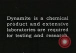 Image Fabrication de dynamite United States USA, 1925, de la seconde 1 séquences d'archives historiques vidéo 65675076919