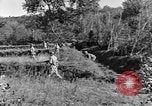 Standbild 30 Infanterie fortschreitende Zweiten Weltkrieg Pietravairano Italien, 1943, aus Sekunde 8 historischem Filmmaterial Videoclip 65675076935