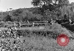 Standbild 30 Infanterie fortschreitende Zweiten Weltkrieg Pietravairano Italien, 1943, aus Sekunde 11 historischem Filmmaterial Videoclip 65675076935