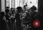 Immagine di Governo militare alleato officer Prata Sannita Italia, 1943, secondo 12 filmato di repertorio 65675076946