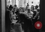 Immagine di Governo militare alleato officer Prata Sannita Italia, 1943, secondo 15 filmato di repertorio 65675076946