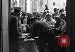 Immagine di Governo militare alleato officer Prata Sannita Italia, 1943, secondo 23 filmato di repertorio 65675076946