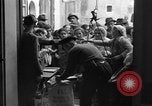 Immagine di Governo militare alleato officer Prata Sannita Italia, 1943, secondo 28 filmato di repertorio 65675076946