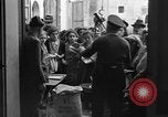 Immagine di Governo militare alleato officer Prata Sannita Italia, 1943, secondo 33 filmato di repertorio 65675076946