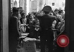 Immagine di Governo militare alleato officer Prata Sannita Italia, 1943, secondo 37 filmato di repertorio 65675076946