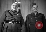 Standbild Offiziere Nordafrika, 1943, aus Sekunde 31 historischem Filmmaterial Videoclip 65675076948
