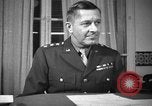 Standbild Offiziere Nordafrika, 1943, aus Sekunde 43 historischem Filmmaterial Videoclip 65675076948