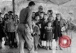 Standbild amerikanische Soldaten Italien, 1943, aus Sekunde 18 historischem Filmmaterial Videoclip 65675076951
