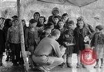 Standbild amerikanische Soldaten Italien, 1943, aus Sekunde 25 historischem Filmmaterial Videoclip 65675076951