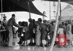 Standbild amerikanische Soldaten Italien, 1943, aus Sekunde 44 historischem Filmmaterial Videoclip 65675076951