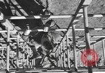 Standbild amerikanischen Fallschirmjäger United States USA, 1943, aus Sekunde 46 historischem Filmmaterial Videoclip 65675076952