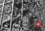 Standbild amerikanischen Fallschirmjäger United States USA, 1943, aus Sekunde 49 historischem Filmmaterial Videoclip 65675076952