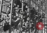Standbild amerikanischen Fallschirmjäger United States USA, 1943, aus Sekunde 51 historischem Filmmaterial Videoclip 65675076952